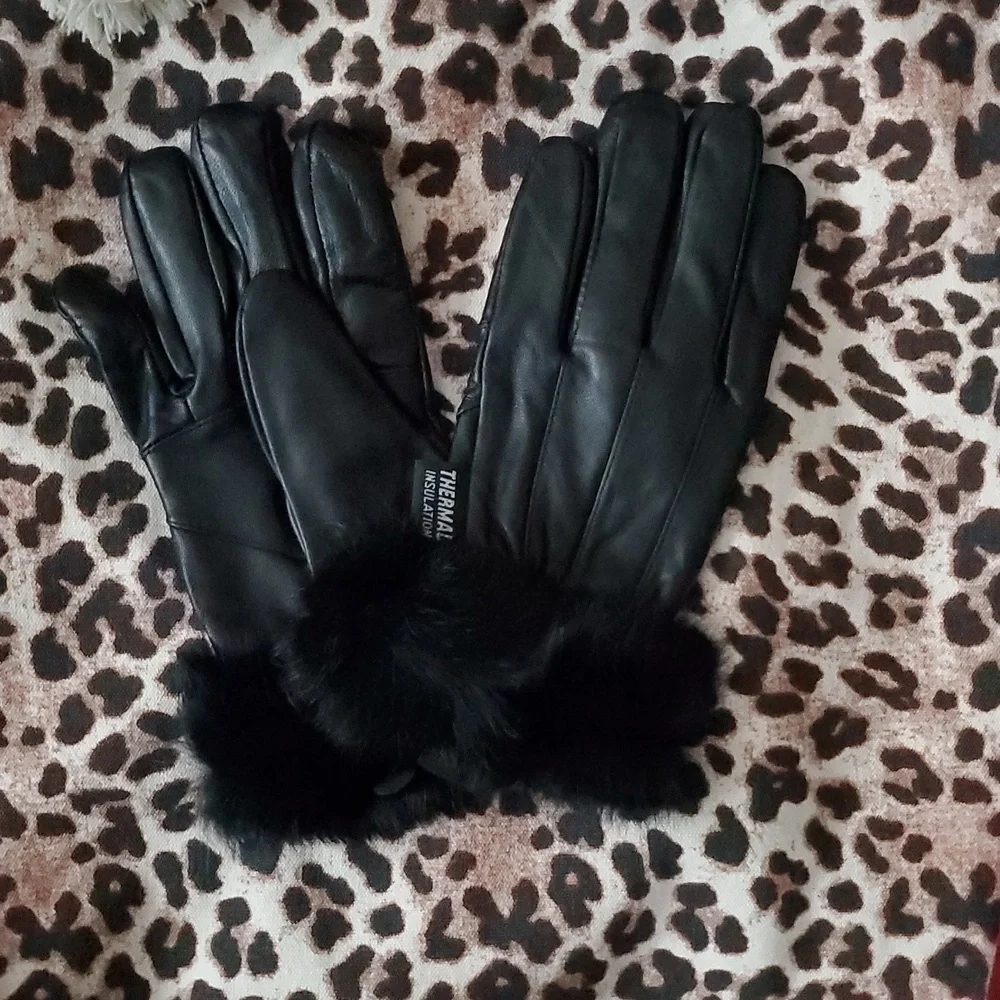 *NIP* Alpine Swiss Gloves - Picture 2 of 16
